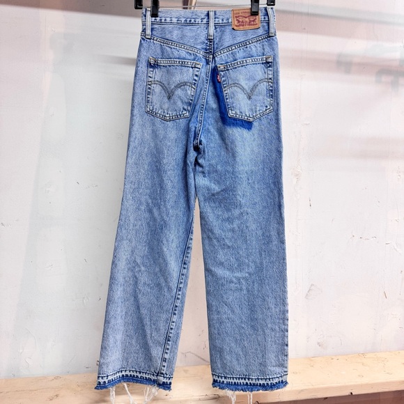 Levi’s ribacage straight ankle jeans size 25 in good condition - Picture 3 of 7